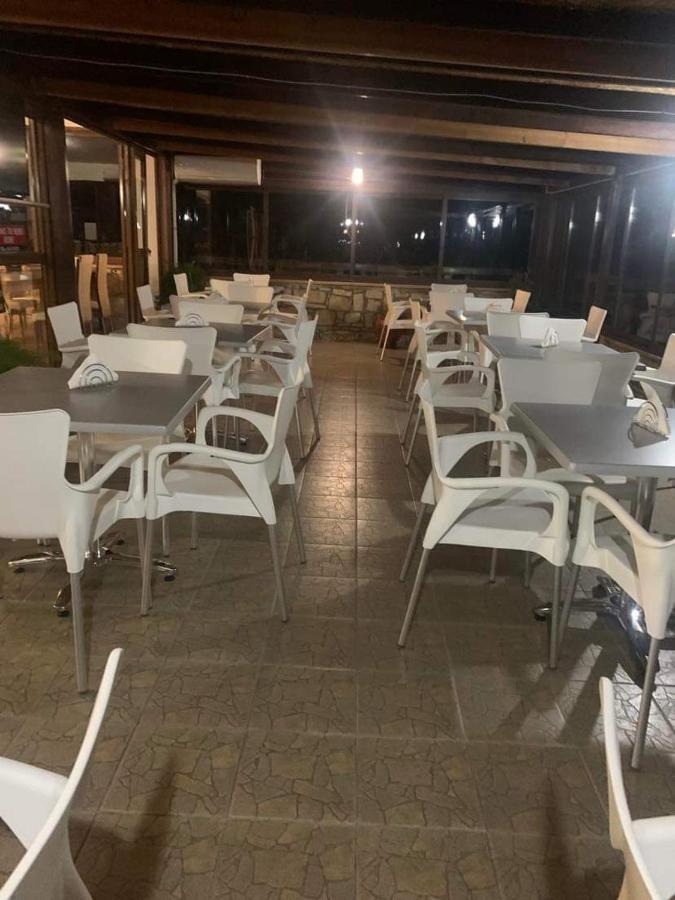 Extreme View Cafe And Rooms To Let Prastio  Bagian luar foto